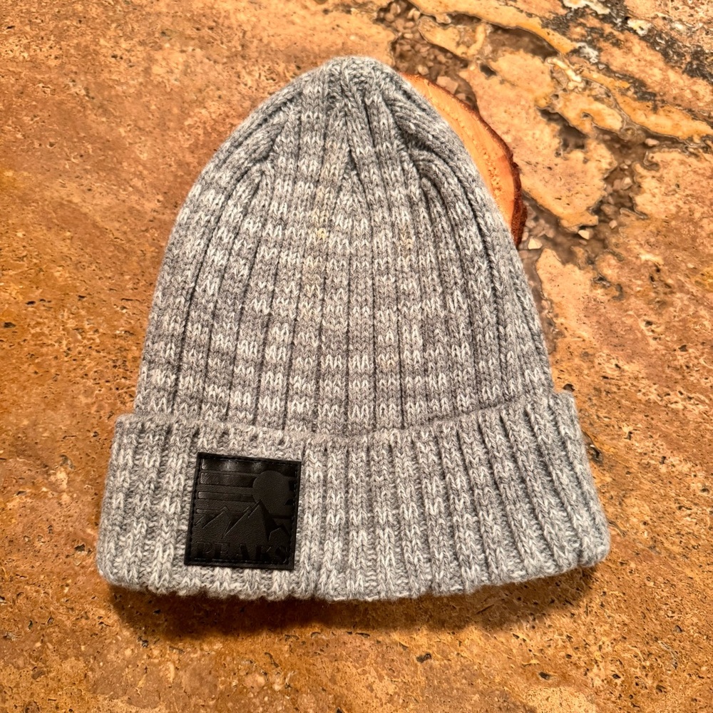 Peaks Gray Knit Beanie Cap Unisex OS